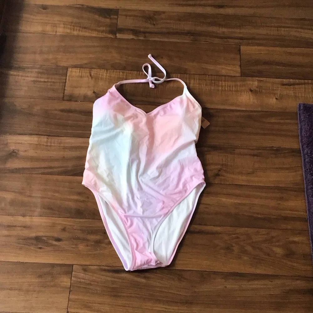 2 for $25 Victoria’s Secret pastel swimsuit NWT